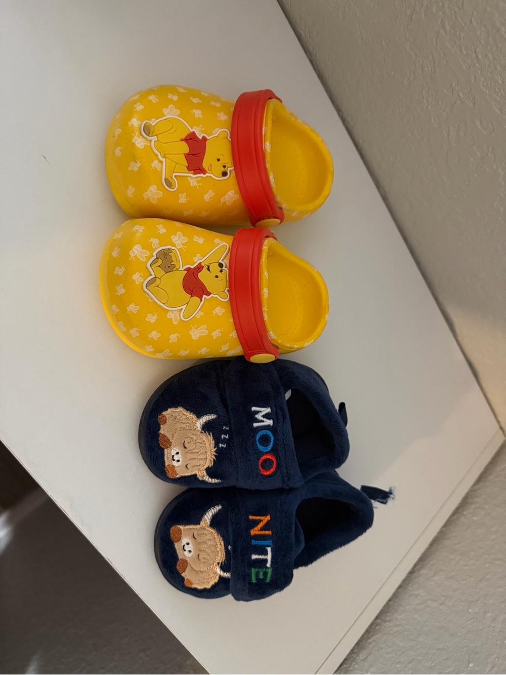 Kids Yellow Winnie-the-Pooh Clog with Red Strap